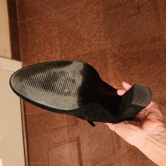 Steve Madden Brisk Black Booties Size 8 - Picture 4 of 4